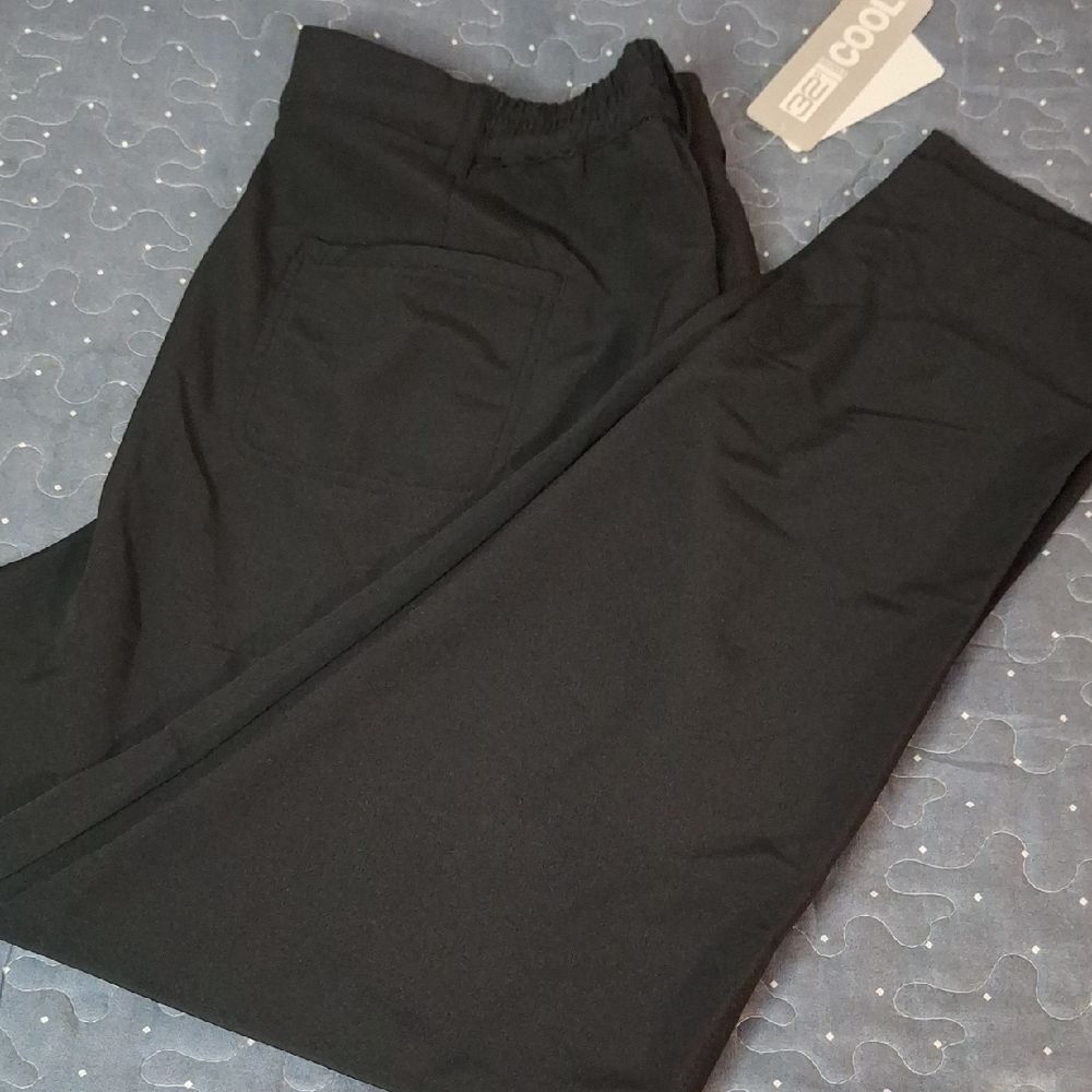 32 Degree Black Women's Pants size 10 NWT